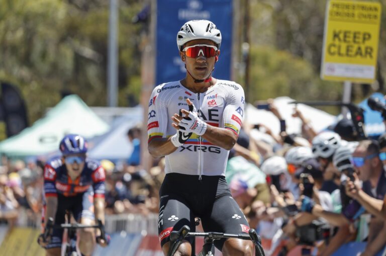 Jhonathan Narváez Hits Willunga Hill i Tour Dound under dobbelt kamp