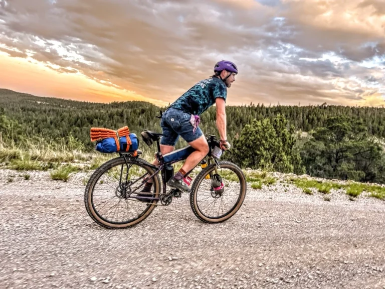 Lad os møde Old Man Mountain Experimental Bikepacking Team!