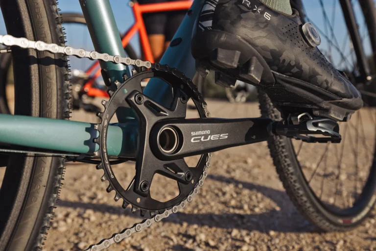 Shimano-signaler udvides til drop-barer m/ overkommelige og holdbare 9, 10 og 11-hastighedsoptioner!