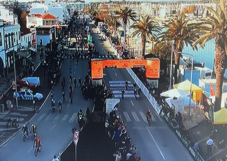 'Det er en vittighed' – skuffelse, vrede og opfordrer til ansvar sear gennem Volta Ao Algarve Peloton efter fase 1 -afslutningskaos