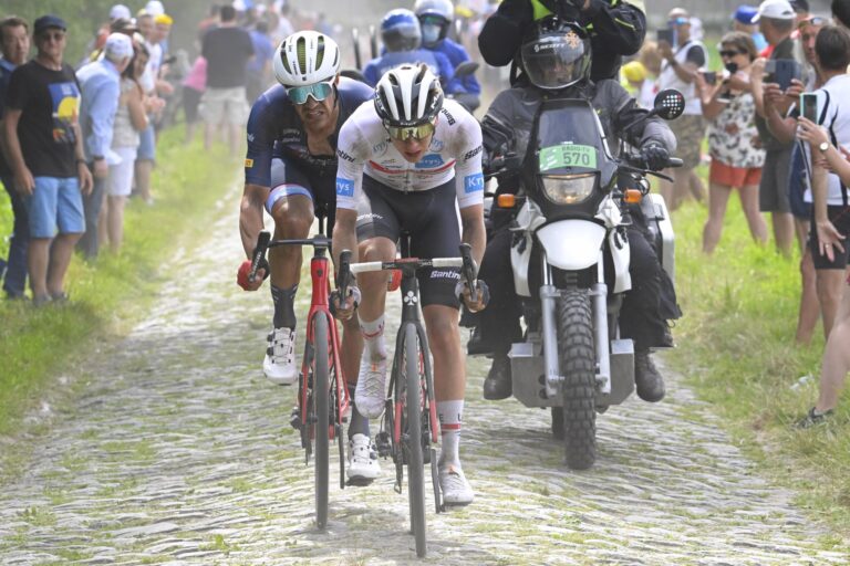 Første deltagelse i Paris-Roubaix? Tadej Pogacar udforsker Bos Van Wallers
