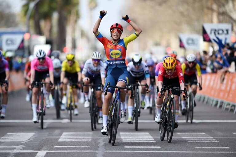 Setmana Valenciana: Elisa Balsamo overlever stigninger for at vinde fase 3 Sprint