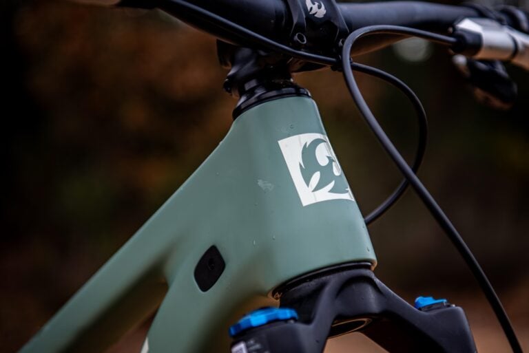 Pivot Cycles: Livslang garanti og lagertjeneste