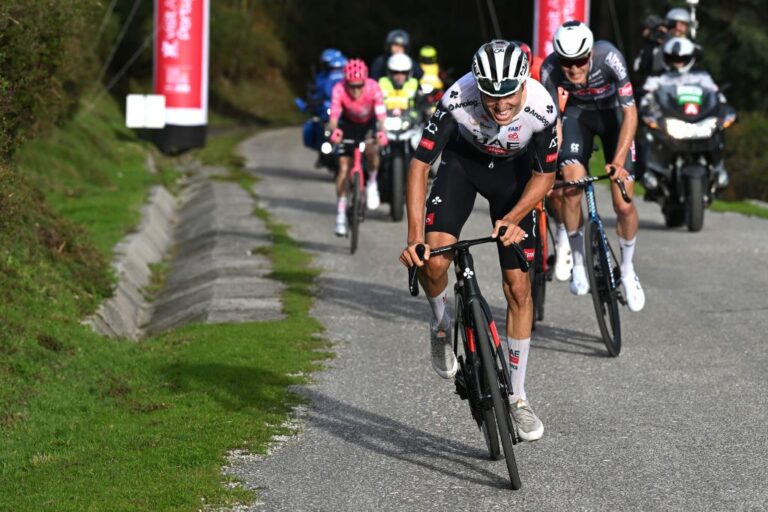 Jan Christen følger Tadej Pogačars Volta Ao Algarve Wheel Tracks med en fantastisk gevinst og raceledning på Alto da Foía