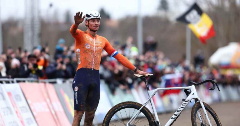 Succes i Frankrig – Historisk sejr: Van der Poel Record verdensmester i korset