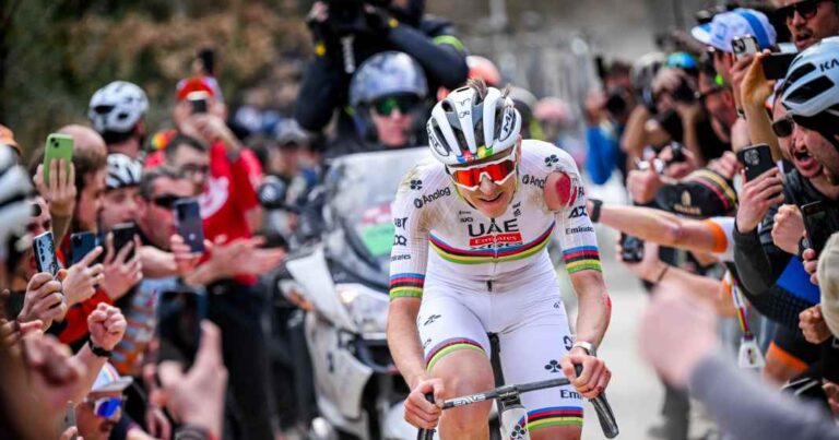 Strade Bianche 2025: Pogačar trods faldende uovervindelig