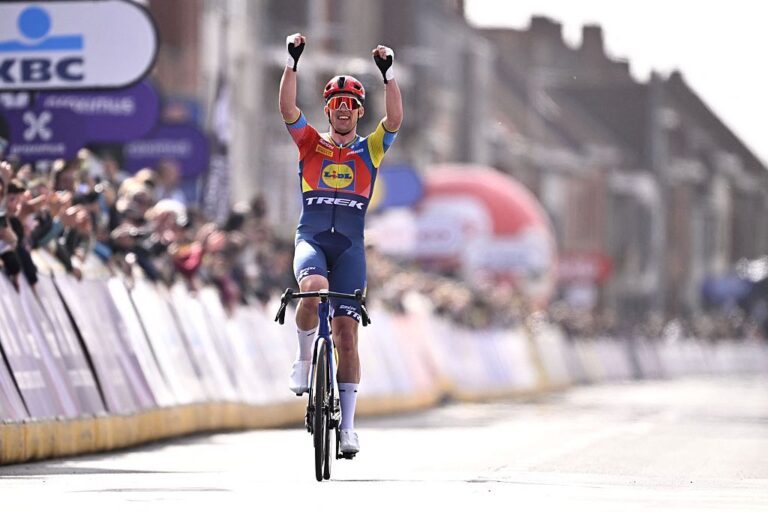 Gent-Wevelgem: Mads Pedersen tager sejr med lang rækkevidde