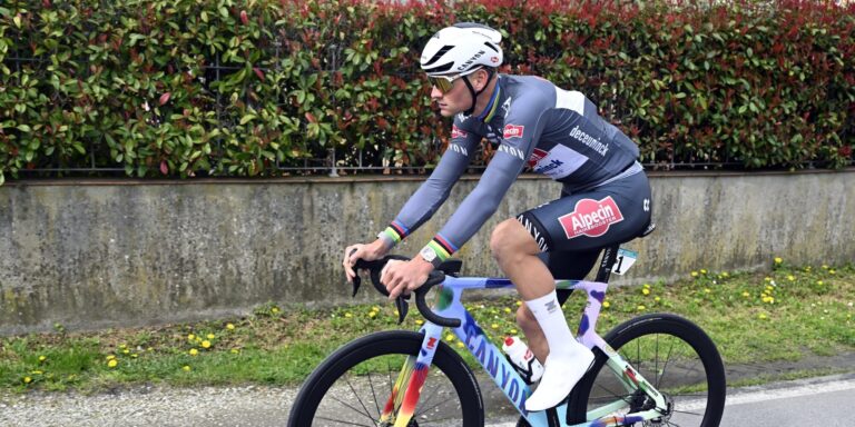 Mathieu van der Poel med ambition i starten af tredje fase tirreno-Adriatico