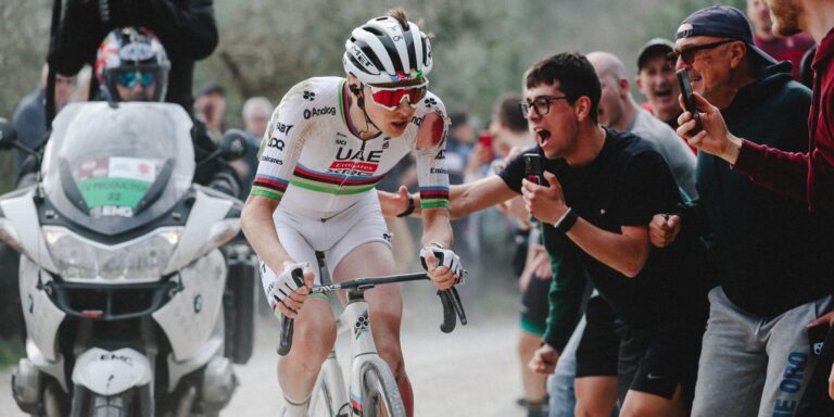 Tadej Pogacar føles meget smerte efter sejr i Strade Bianche