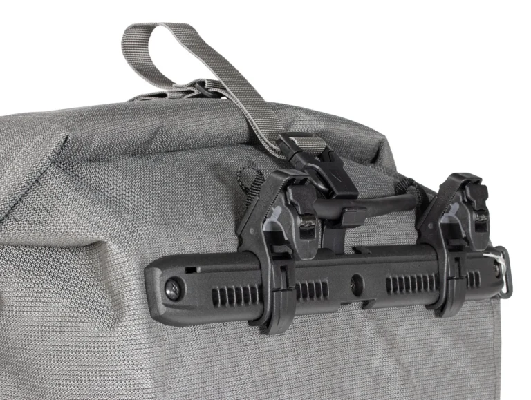 Ortliebs nye alsidige Quick-Lock-system justeres til rack rørdiameter