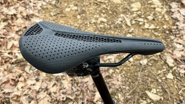 Specialiseret Phenom Saddle får Pro Mirror -behandlingen