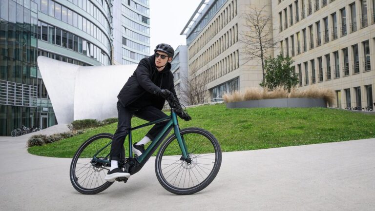 Cube elektriske pendlercykler tilbyder stil- og kvalitetsspecifikationer til overkommelige priser