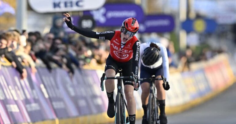 Omloop Nieuwsblad of Women 2025: Claes fejrer outlier sensation