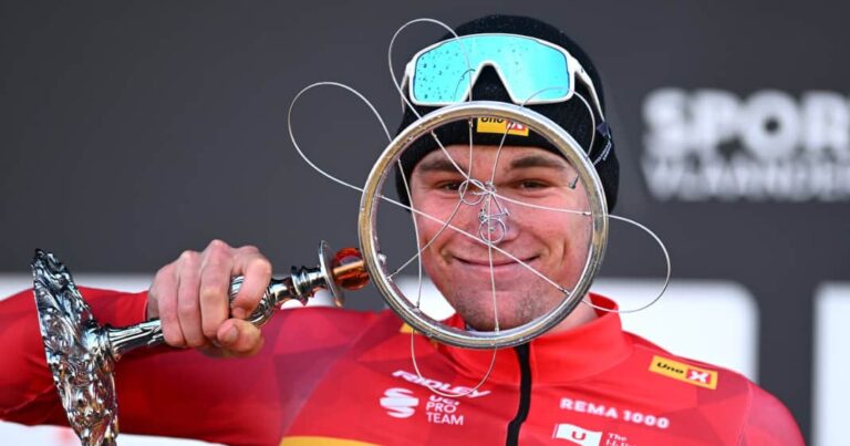 Omloop Nieuwsblad 2025: Waerenskjold vinder klassisk start