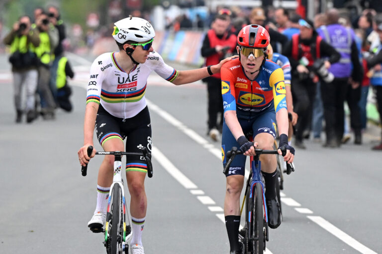 'Linjen var 5 meter for langt' – Tadej Pogačar reagerer på Amstel Gold Race andenpladsen