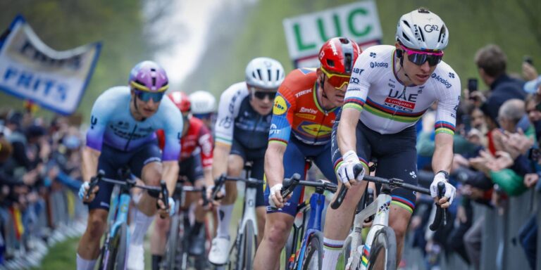 Slående: Se på 300.000 euro giver sår i Pols Tadej Pogacar under Paris-Roubaix