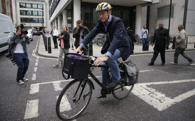 'Trollingen blev lige for dårlig' – Jeremy Vine til at stoppe cykelvideoer
