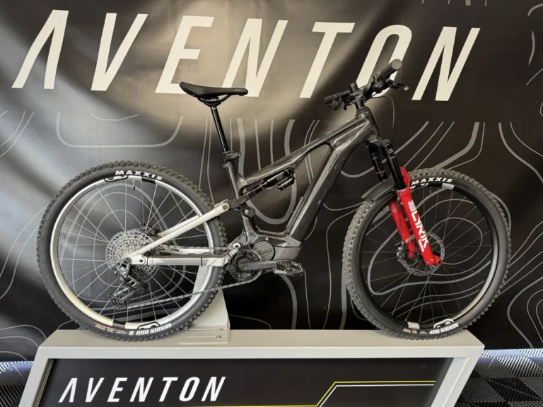 Aventon lancerer nye midtdrevne Aventure M og giver en fuld-suspension EMTB Sneak Peek