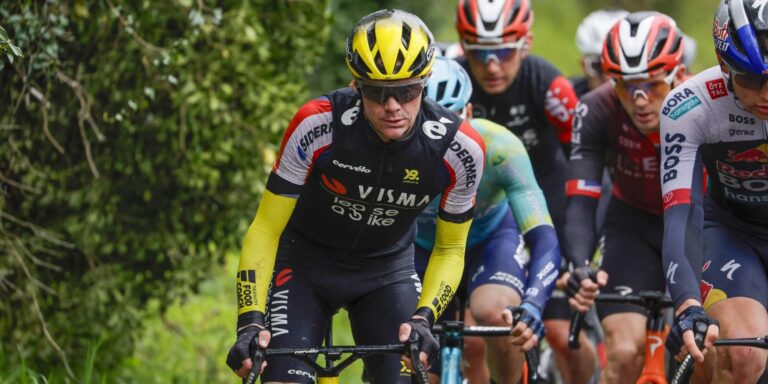 Visma | Leje af en cykel forbliver med fire ryttere i det baskiske land