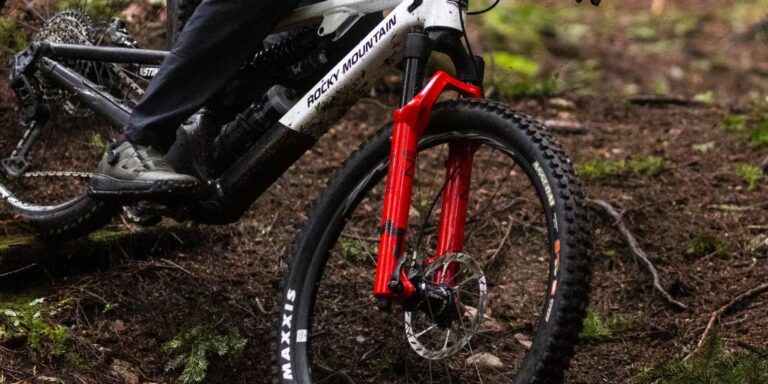 Marzocchi Bomber Z: Freeride Spring Fork med 38 mm stand trommer