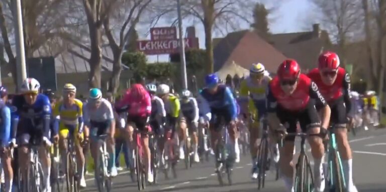 Arkéa-B & B-hoteller får vrede over angrebet under pee-pausen af Pogacar og Van der Poel