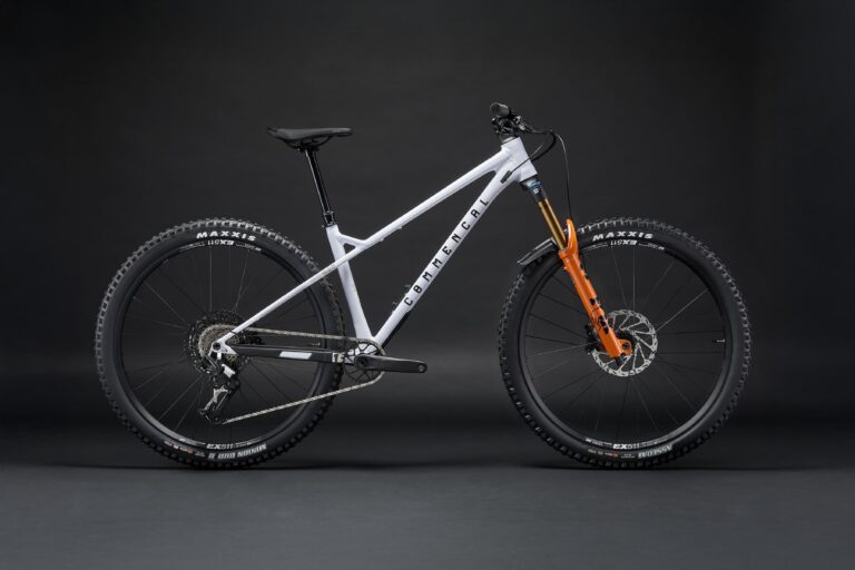 COMMECAL META HT V3: Trail Bike Uden Frills