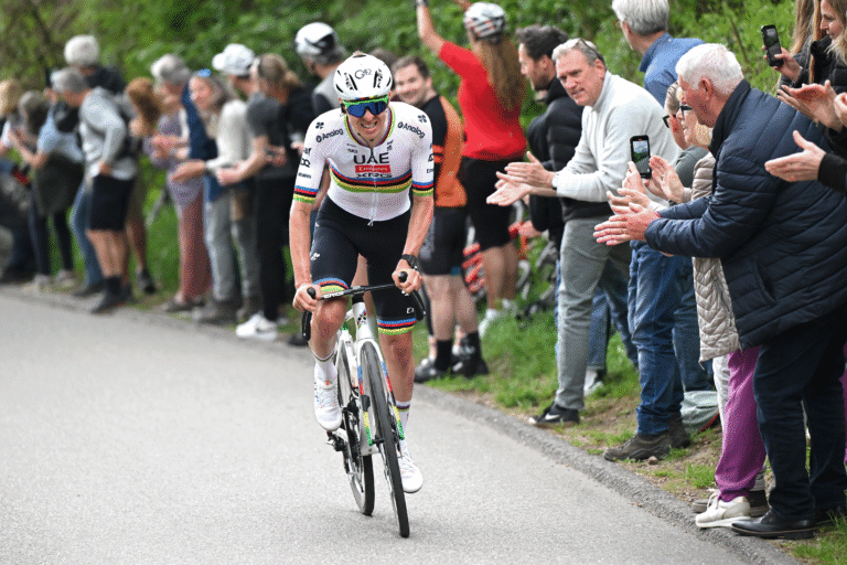 'Måske var vi for entusiastiske' – Tadej Pogačar kommer kort op i Amstel Gold Race Solo Move, beviser, at han trods alt er menneske
