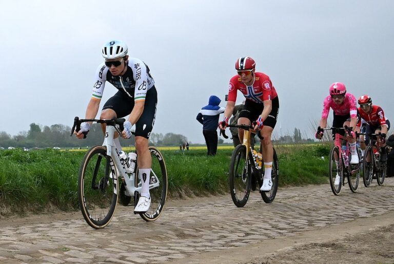 Højder og lavt af Paris-Roubaix: Rory Townsend gør pausen for Q36.5, da Joey Pidcock ruller ind sidst