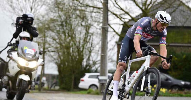 Paris-Roubaix 2025: “Testet mord”: Flaske-løfteraketter ansigter