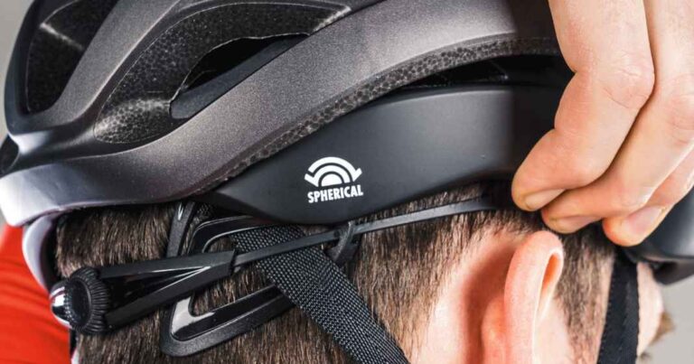 Giro Eclipse sfærisk vs. Giro Cielo MIPS i testdellen