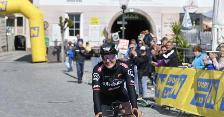 Elena Roch vinder ultracycling europæisk mesterskab ved race omkring Nedre Østrig