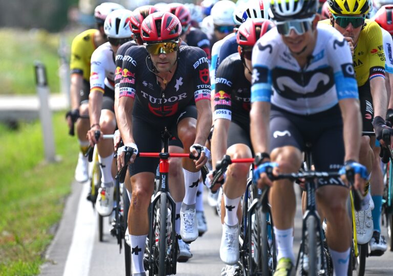 'Whirlwind siden vi ankom til Italien' – Rest Day Reflection of Giro d'Italia Week One med veje som is og kærligheds -had med Strade Bianche