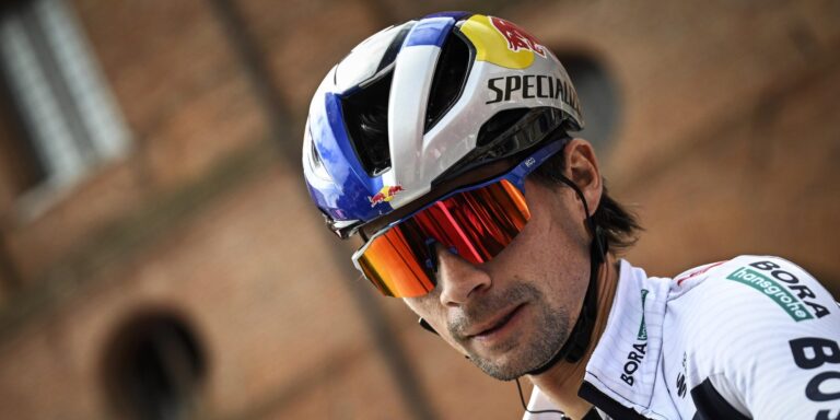 Giro 2025: Primoz Roglic skal losse på klatring af anden kategori