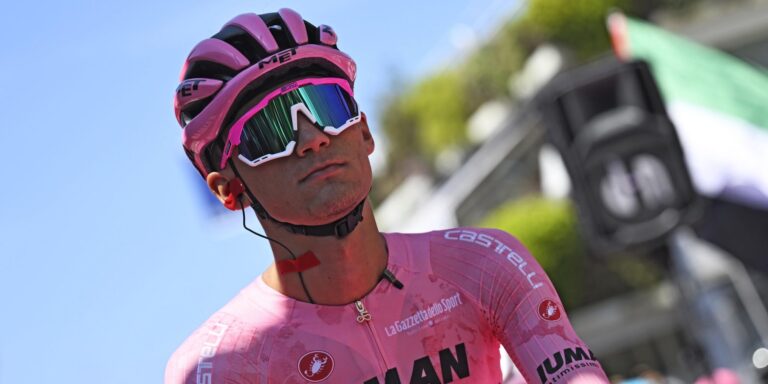 Isaac del Toro stadig stolt leder i Giro, men: “Vi er nødt til at blive sammen som et hold for at vinde”