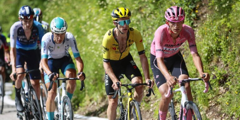 Giro 2025: Dette er forskellene efter den sekstende scene – Simon Yates og Richard Carapaz lugter blod
