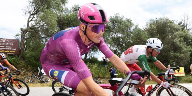 Giro 2025: Great Fall in Peloton med Pedersen, Ciccone og Tiberi ser klassificering i røg