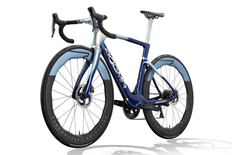 Pinarello fejrer 50 -års jubilæum for Giro d'Italia -sejr med Dogma Special Edition