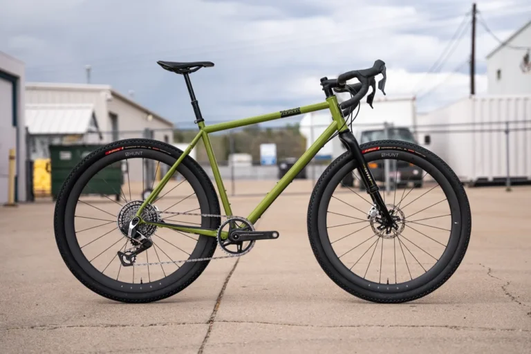 Sam's bukser er tilbage! Reeb Cycles skræddersy begrænset løb af USA-fremstillede grusrammer