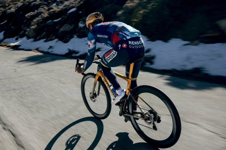 Remco's Golden Steed: Limited Edition 'Golden Season' S-Works Tarmac SL8