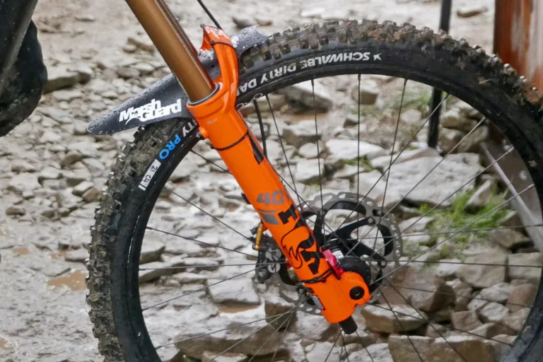 Spottet: Ny Schwalbe Dirty Dan Radials Regel Wet World Cup DH til Seagrave & Bruni vinder