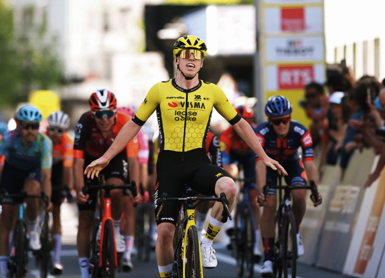 Tour de Romandie: Matthew Brennan dominerer Bunch Sprint til fase 1 -sejr, bevæger sig ind i race føringen