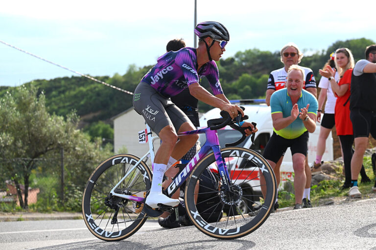 'Jeg bygger hver eneste dag' – Luke Plapp ofrer GC -mål efter skade og nulstiller Giro d'Italia Fokus til scenevinder