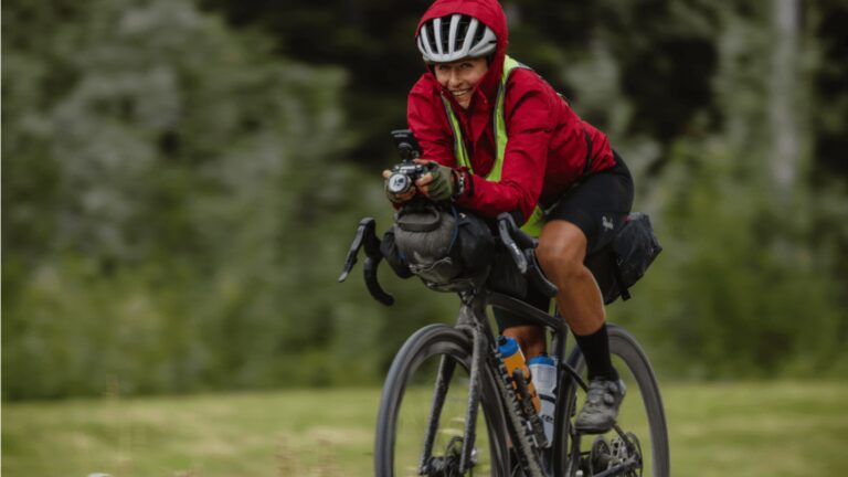 'Det er en klassisk kamp om kønnene'-Lael Wilcox at gå efter Mark Beaumont's rundt om verden