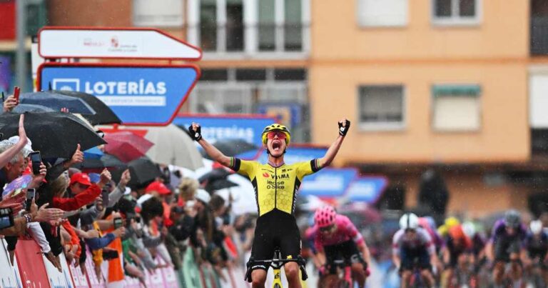 La Vuelta Femenina 2025 – 2. fase: Vos jublede i op ad bakke sprint