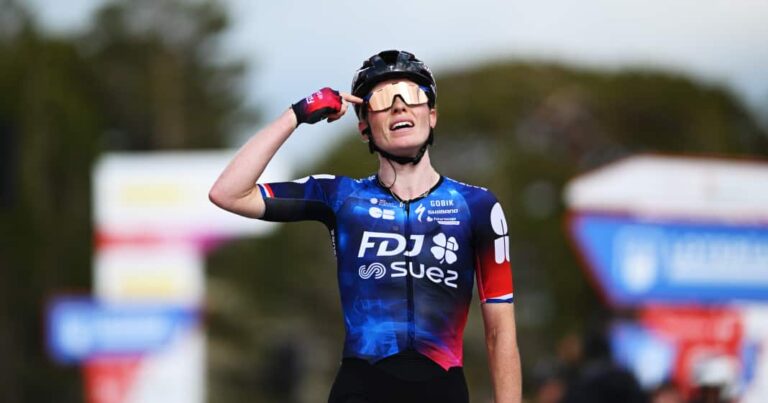 La Vuelta Femenina 2025 – 5. fase: Volling Strikes Back, overtager rødt og sender følelsesmæssig besked