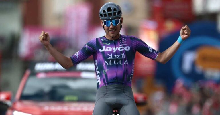 Giro d'Italia 2025: Plapp fejrer dominerende outlier succes på 8. scene