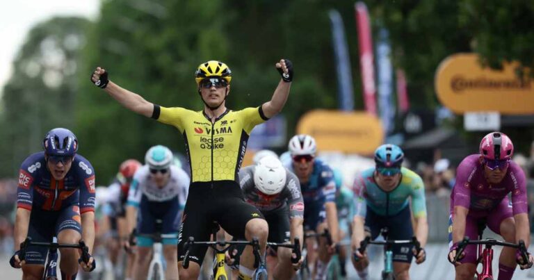 Giro d'Italia 2025 – 12. fase: Kooij Sprints fra Van Aerts Hinterrad til den første sejr