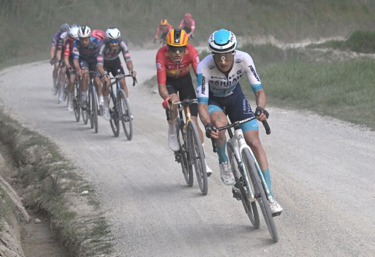 'Når alle begynder at få panik, skal du bare trække vejret dybt': Frygtløs tilgangsnøgle til succes på Giro d'Italia Gravel Stage