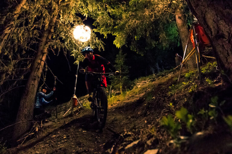 Enduro verdensmesterskab 2025: La Thuile Race slutter med natdage