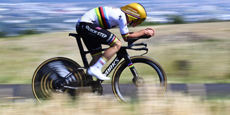 Remco Evenepoel griber magten i tid Ride Dauphiné, Vingegaard uddeler Tik til Pogacar
